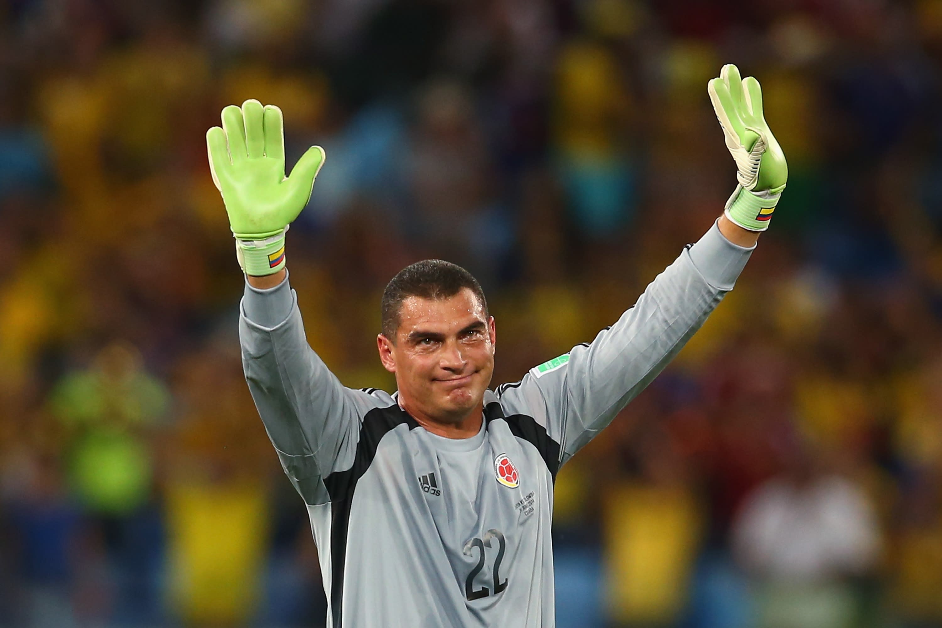 Colombia goalkeeper Faryd Mondragon becomes oldest player in World Cup history at 433000 x 1999